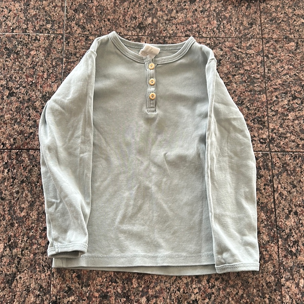 Boys 2T long sleeved top